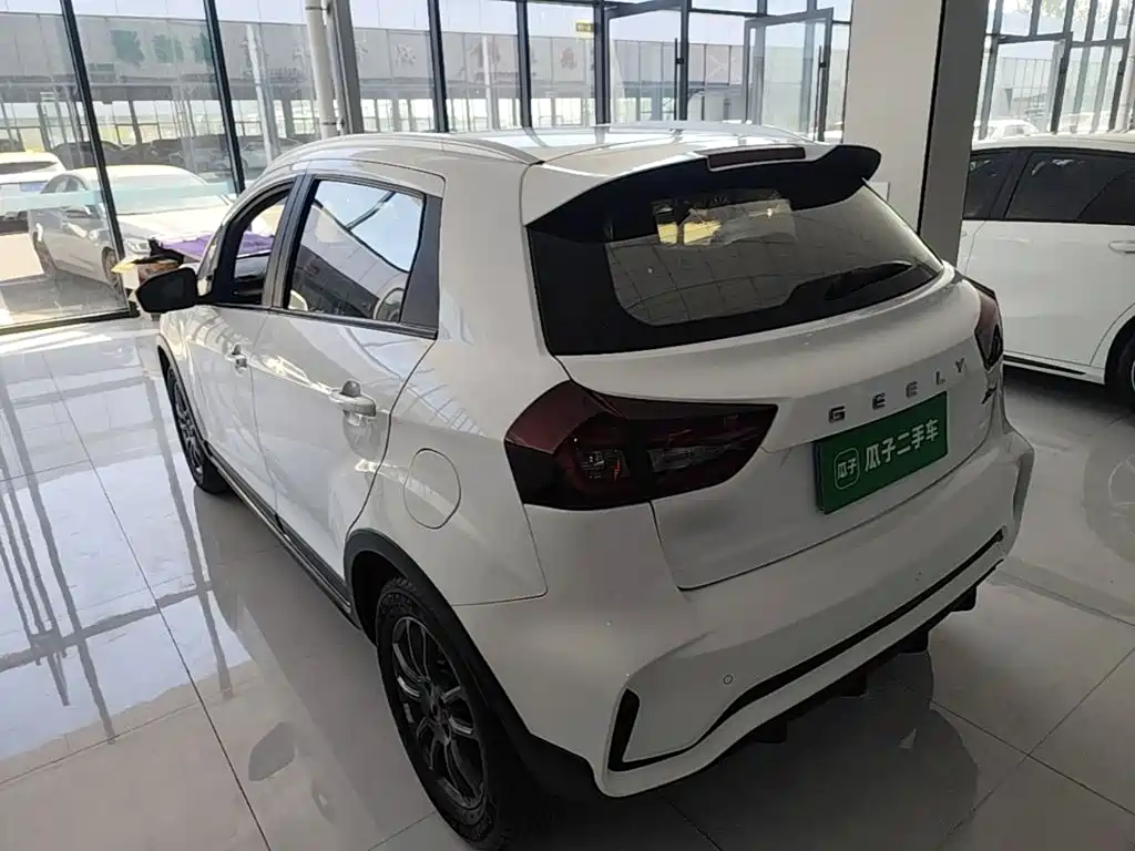 Geely Vision X3 — миниатюра 5