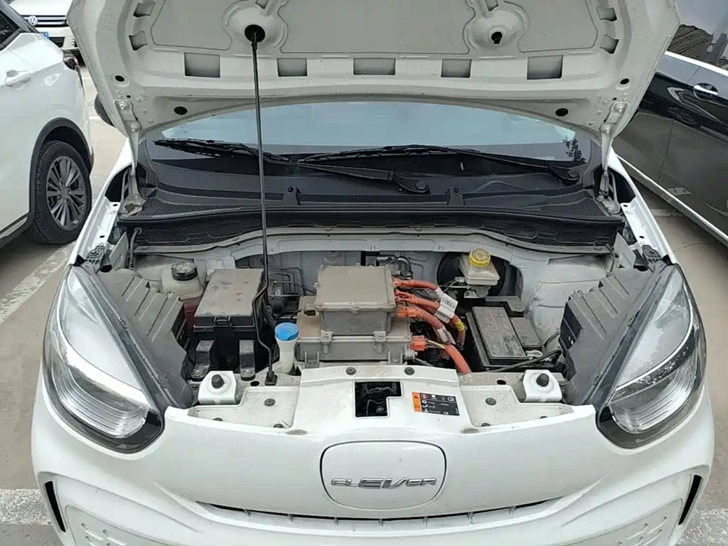 Roewe Clever — миниатюра 16