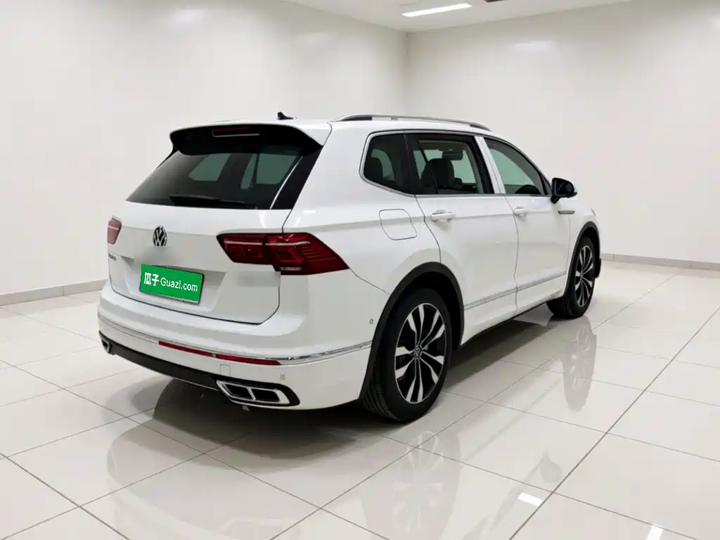 Volkswagen Tiguan L — миниатюра 4