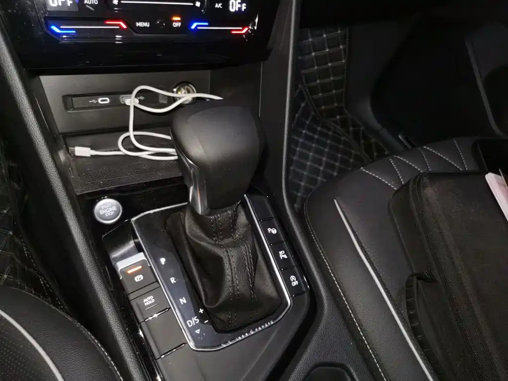 Volkswagen Tiguan L — миниатюра 10