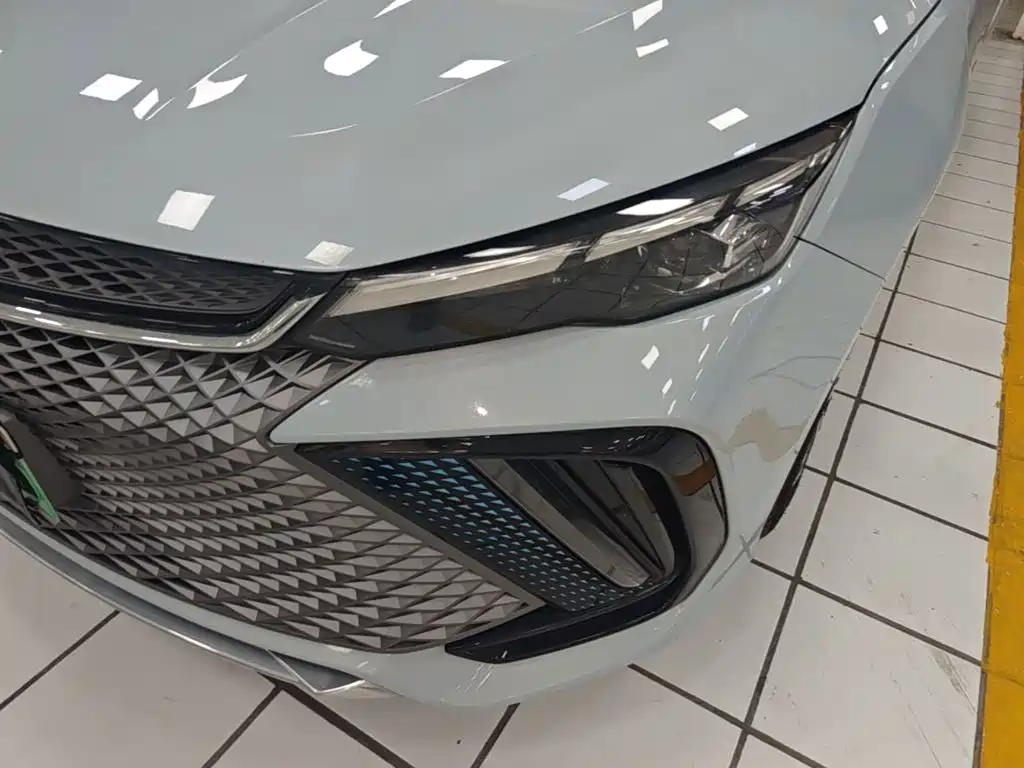 Geely L HiP — миниатюра 24