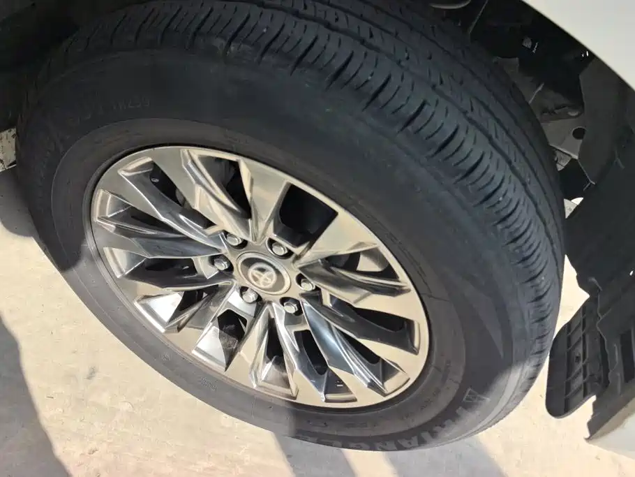 Toyota Prado (Import) — миниатюра 6