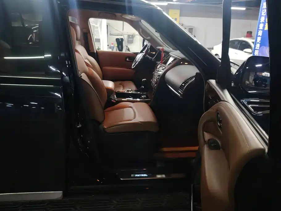 Nissan Patrol — миниатюра 8