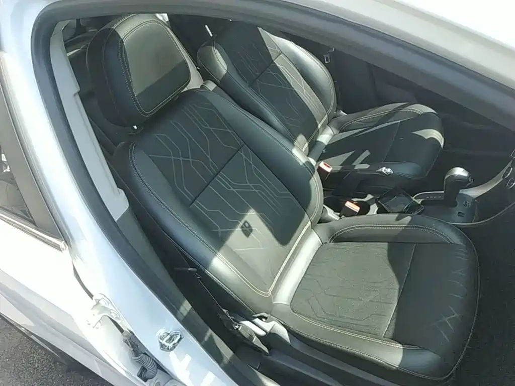 Chevrolet Trax — миниатюра 25