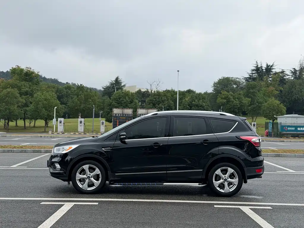 Ford Kuga — миниатюра 4