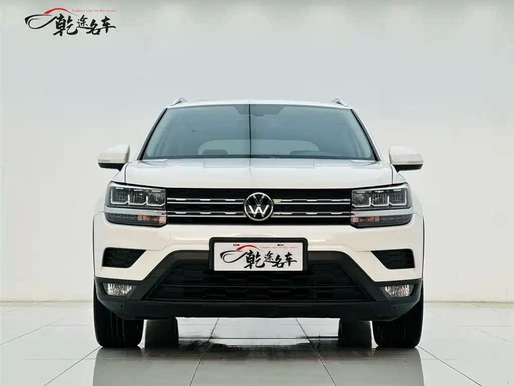 Volkswagen Tharu