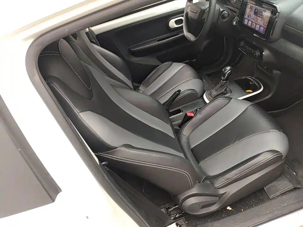Roewe Clever — миниатюра 20
