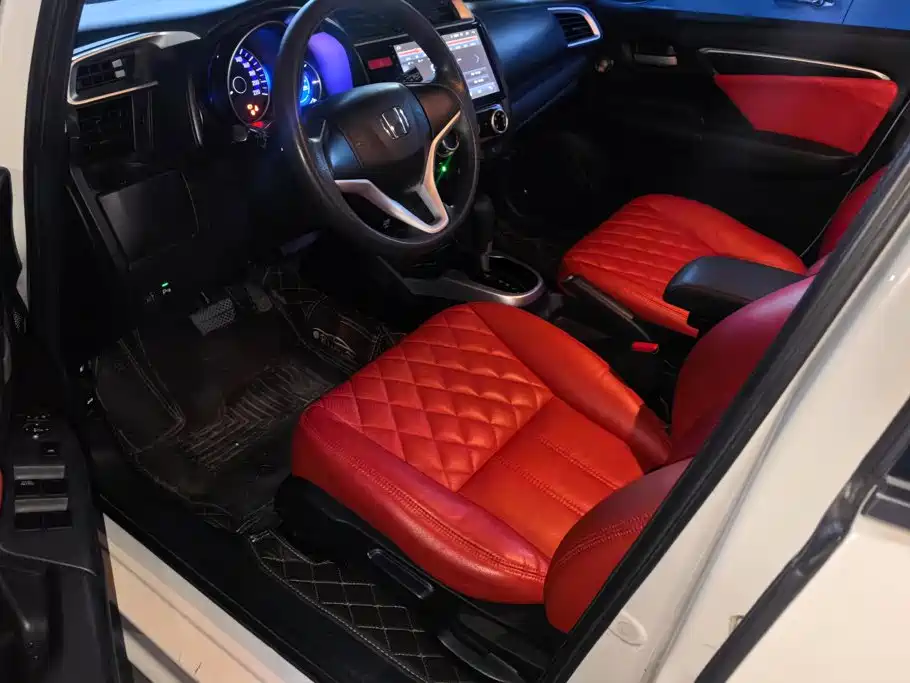Honda Fit — миниатюра 9