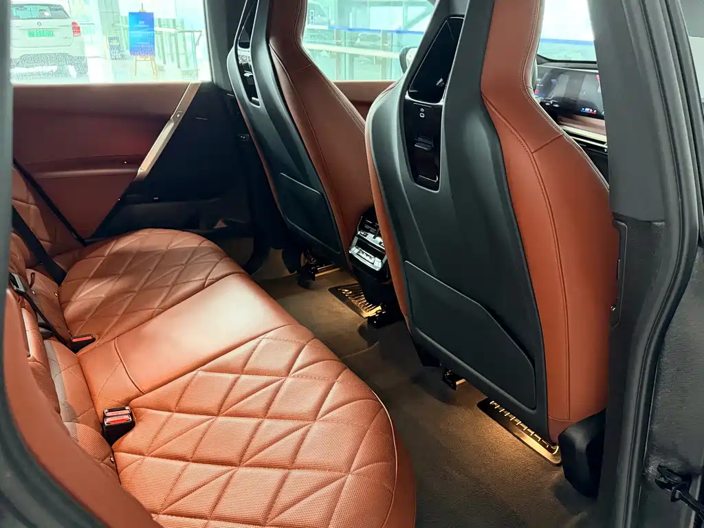 BMW iX — миниатюра 14