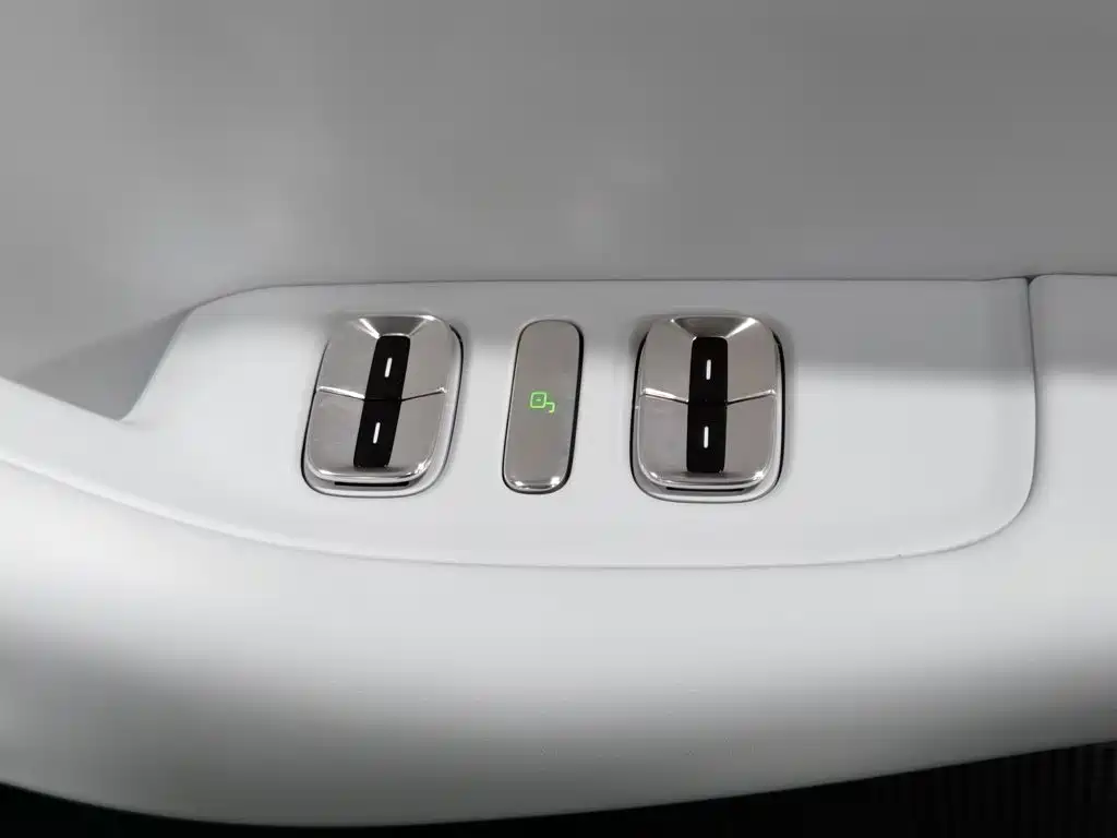 XPeng P7+ — миниатюра 9