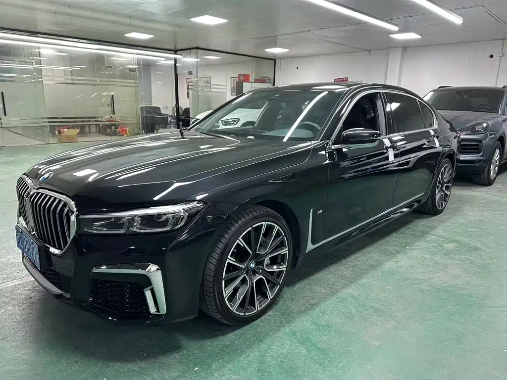 BMW 7 SERIES