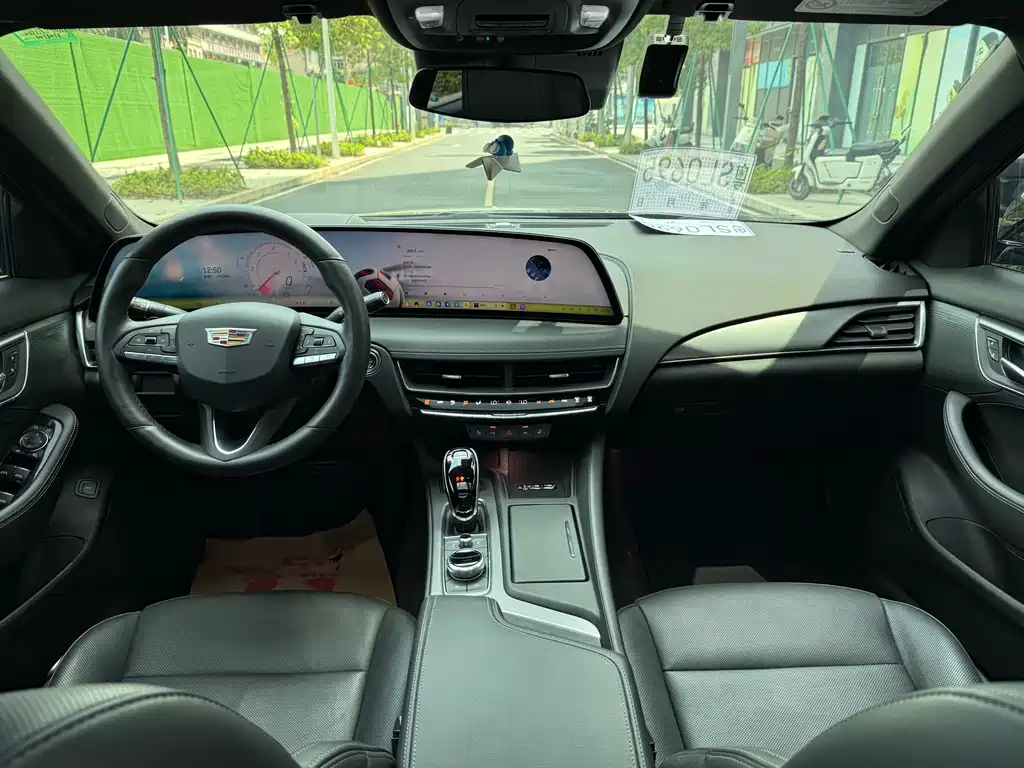 Cadillac CT5 — миниатюра 4