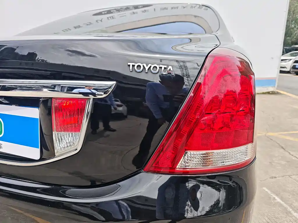 Toyota Crown 2011 2.5L Royal