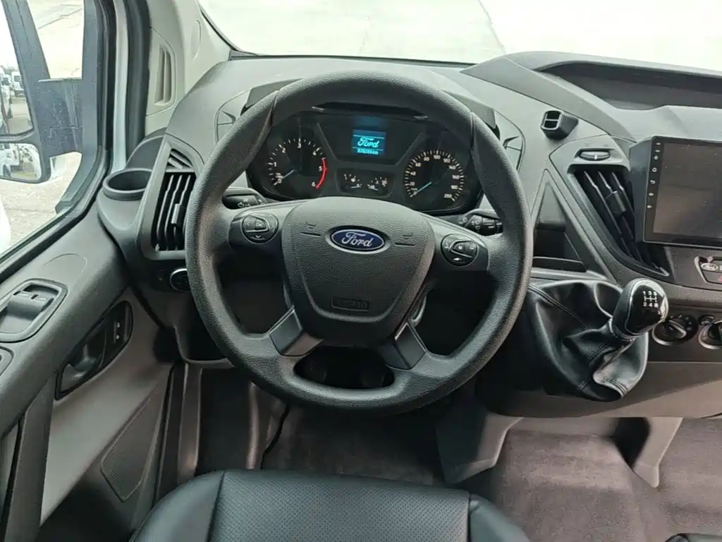 Ford Transit — миниатюра 11