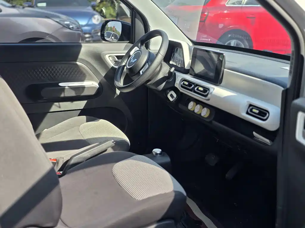Wuling MINIEV — миниатюра 10