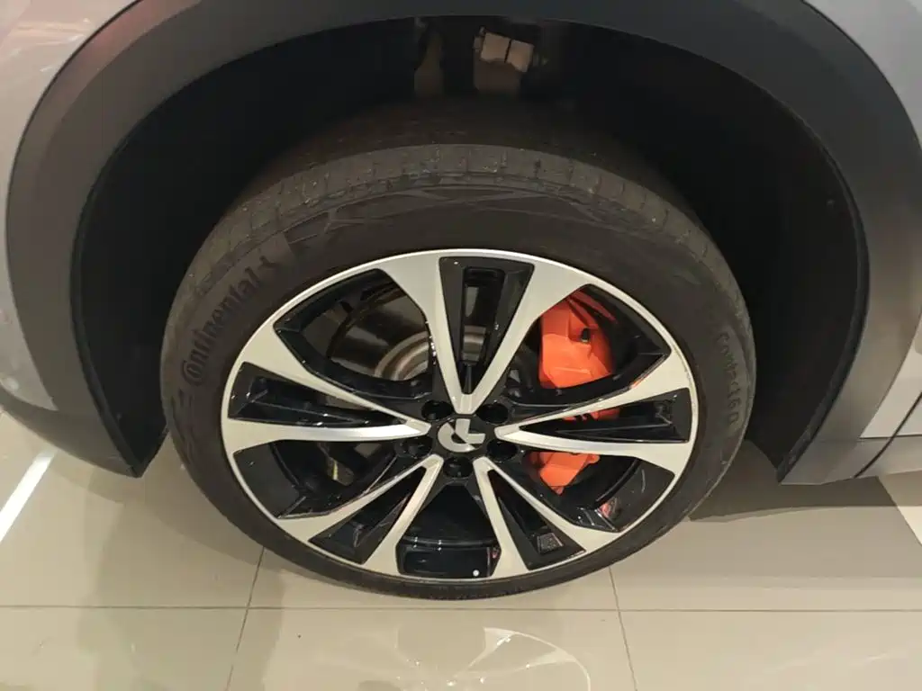 NIO ES8 — миниатюра 23