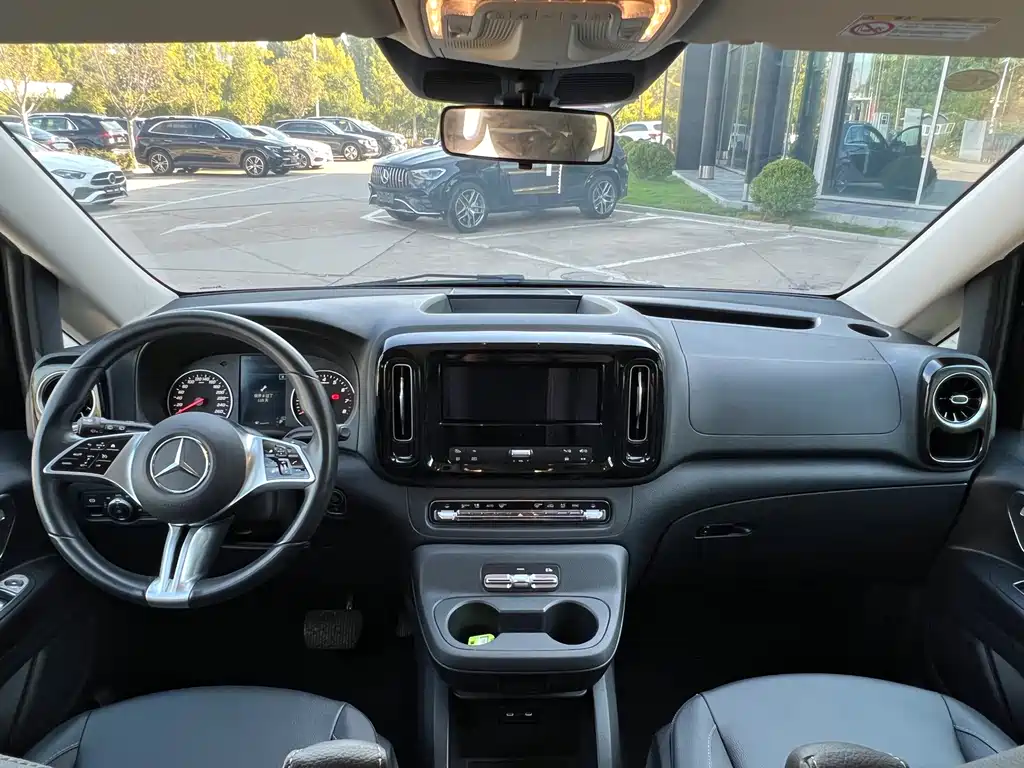 Mercedes-Benz Vito — миниатюра 11