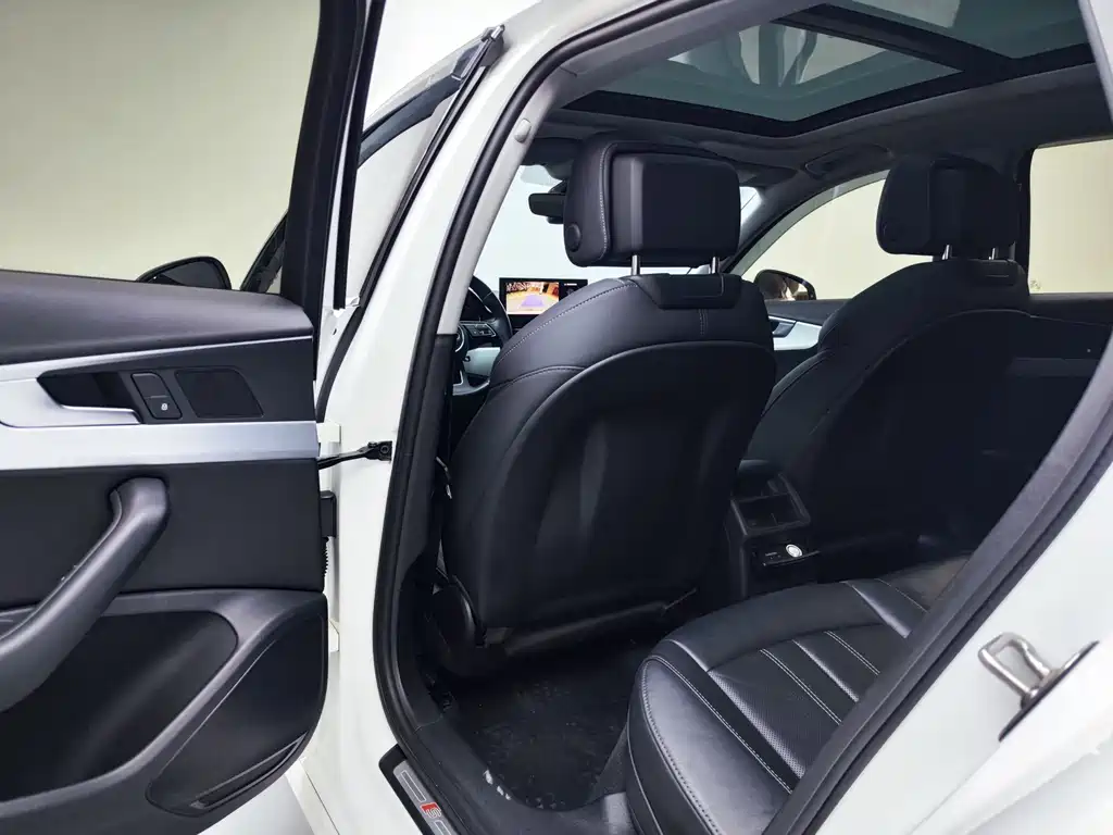 Audi A4L — миниатюра 8