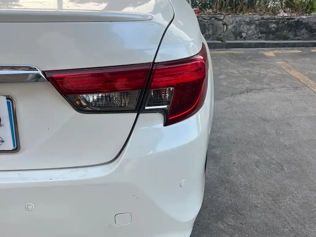 Toyota Reiz — миниатюра 10