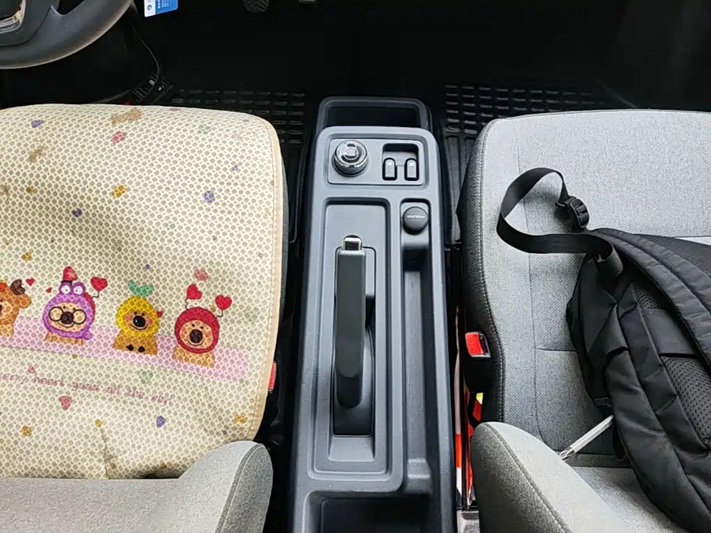 Wuling Yangguang — миниатюра 14