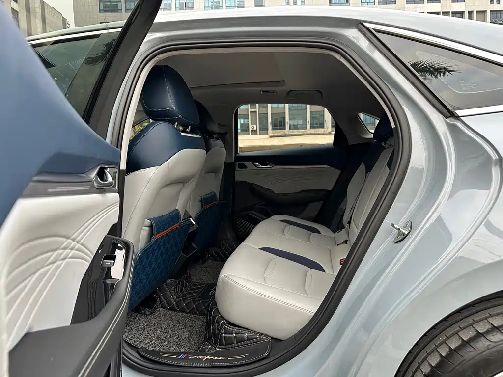 GEELY AUTOMOBILE XINGRUI