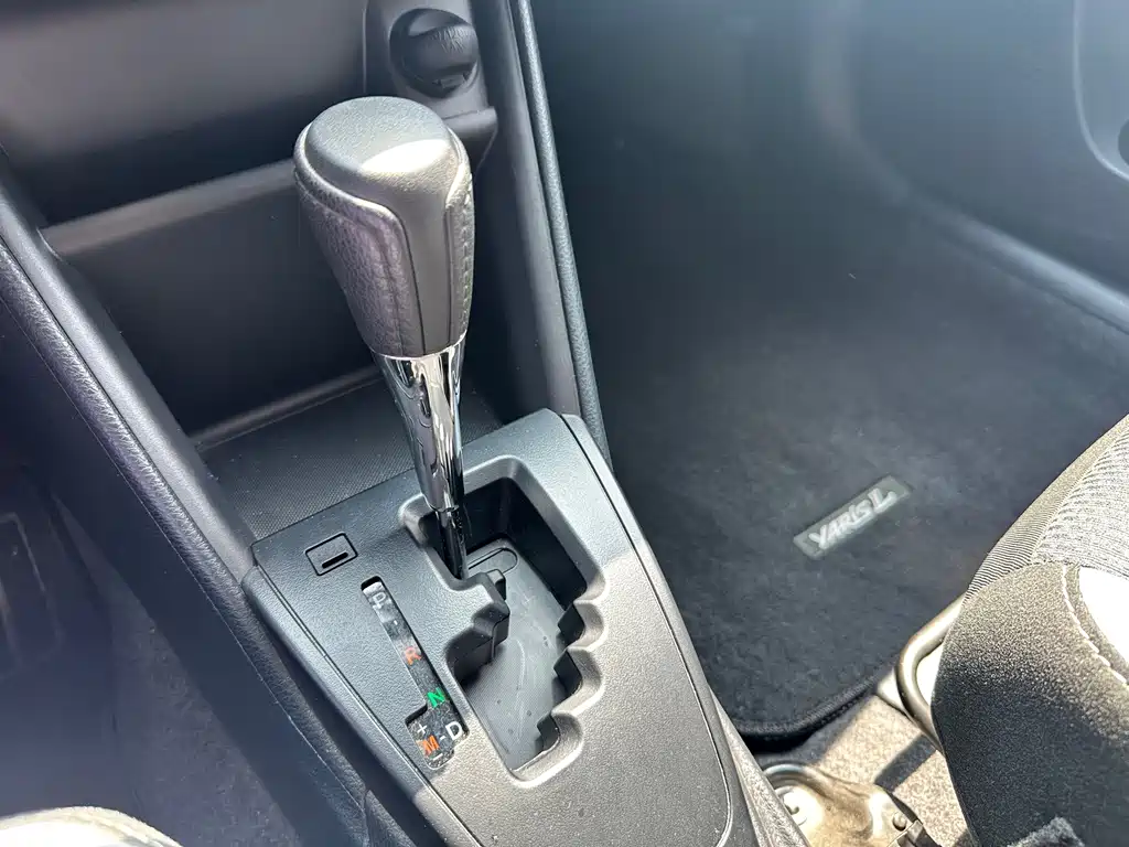 Toyota Yaris L — миниатюра 15