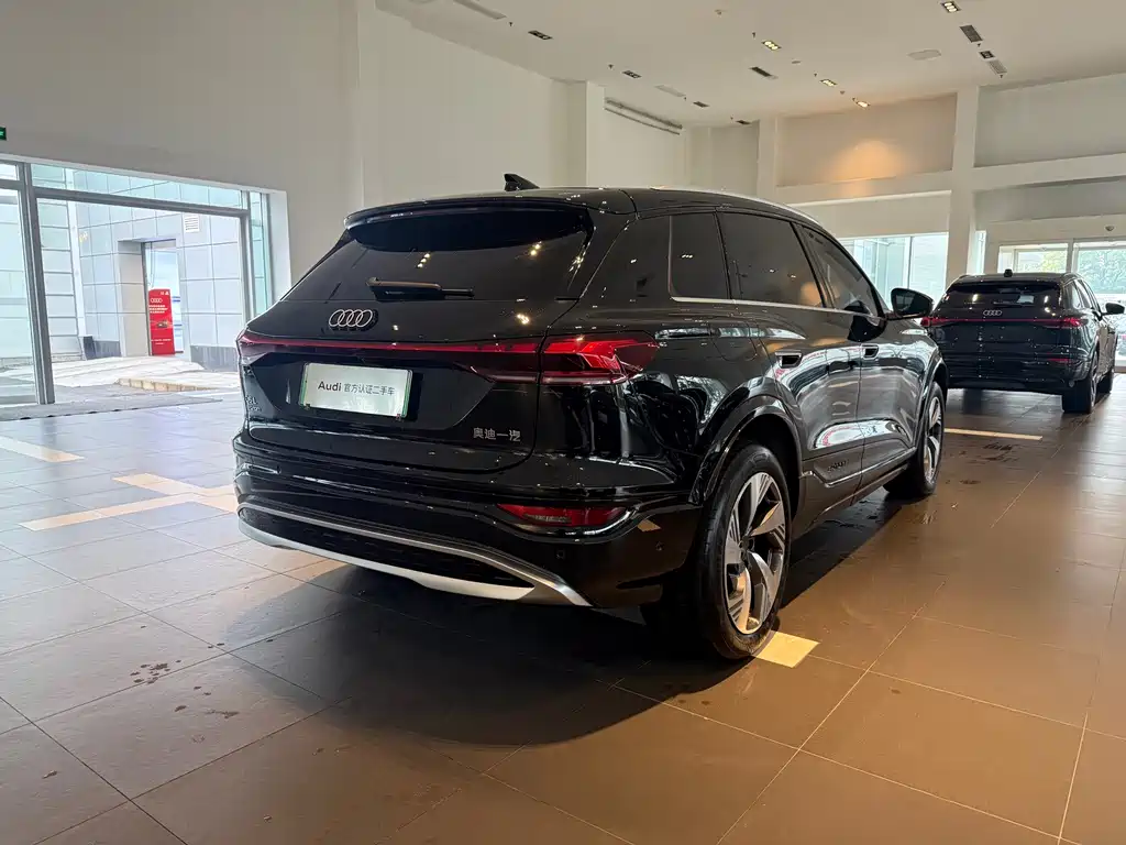 Audi Q6L e-tron — миниатюра 7