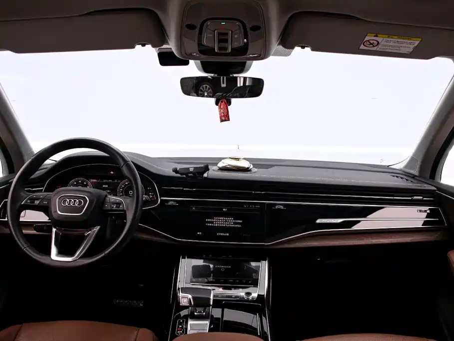 Audi Q7 — миниатюра 5