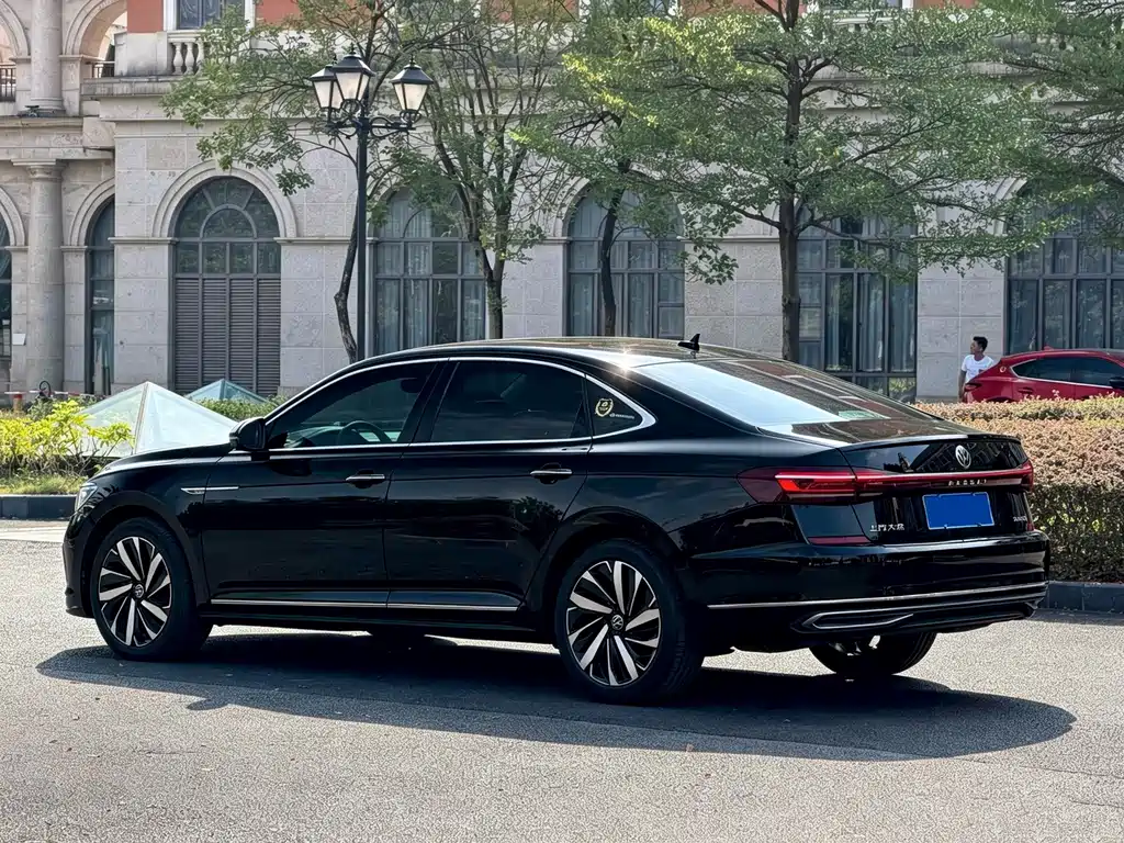 Volkswagen Passat — миниатюра 15