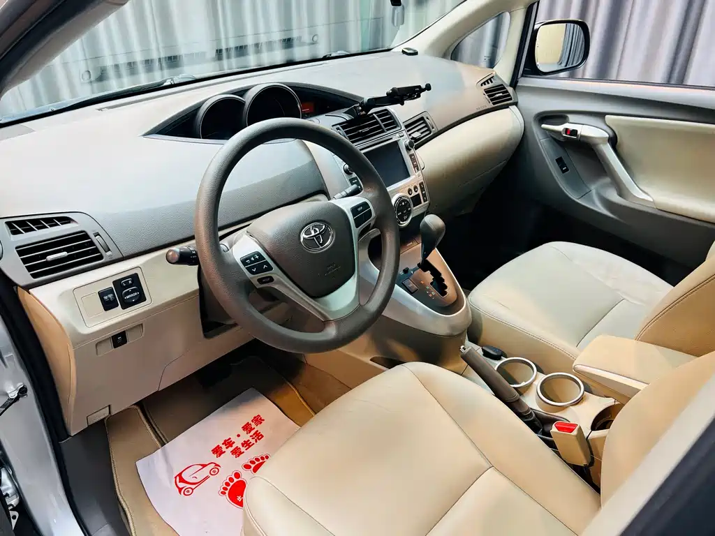 Toyota Verso — миниатюра 8