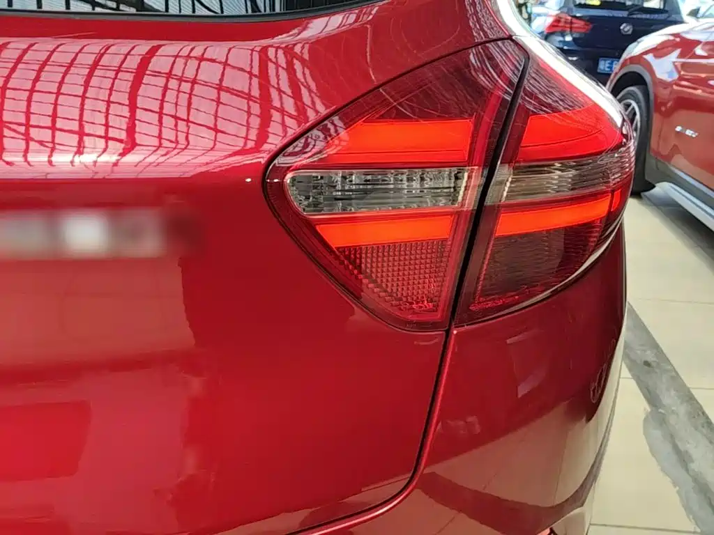 Geely Emgrand GS — миниатюра 8