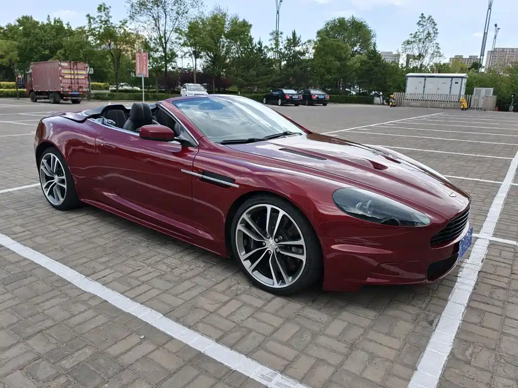 Aston Martin DBS — миниатюра 10