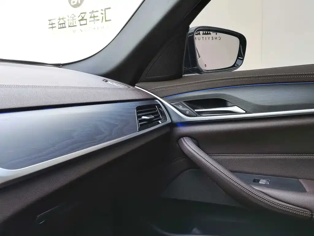 BMW 5 Series — миниатюра 26