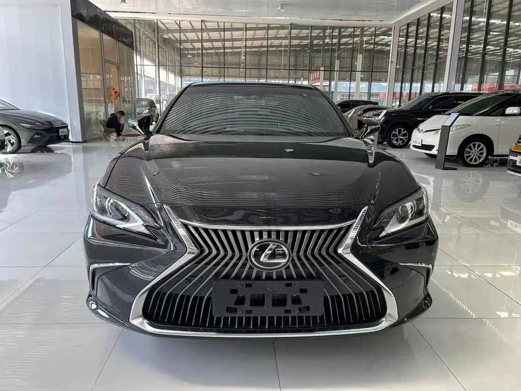 Lexus ES — миниатюра 2