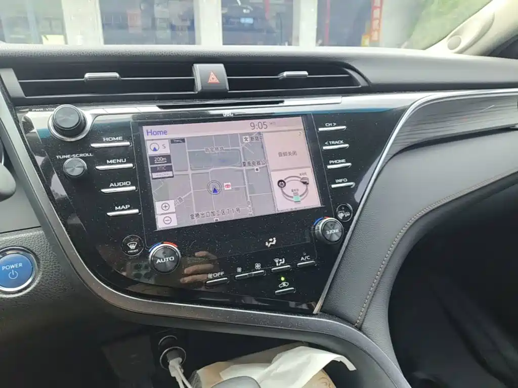 Toyota Camry — миниатюра 13
