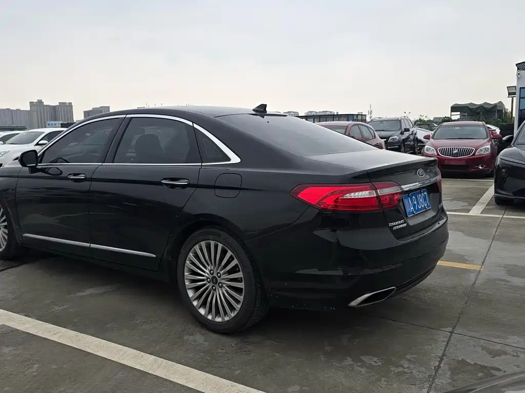 Ford Taurus — миниатюра 4