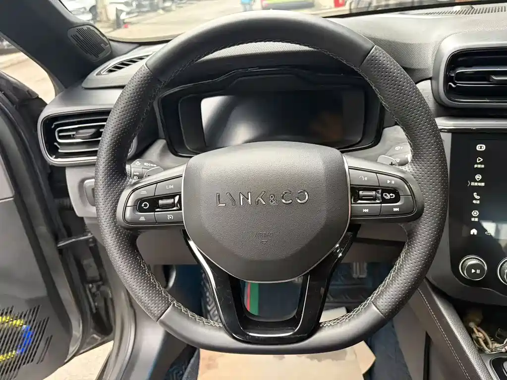 Lynk & Co 03 — миниатюра 8