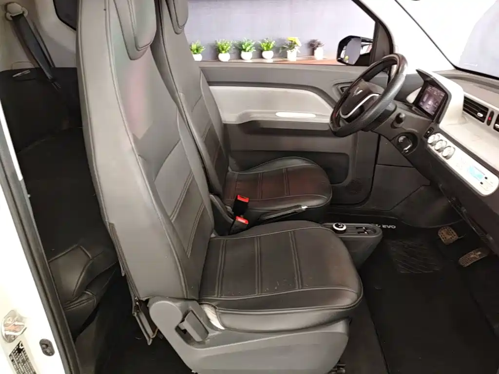 Wuling MINIEV — миниатюра 25