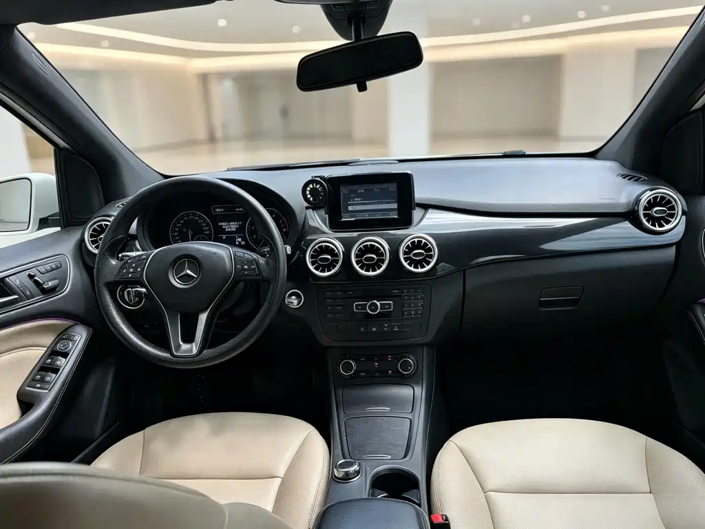 Mercedes-Benz B-Class — миниатюра 7