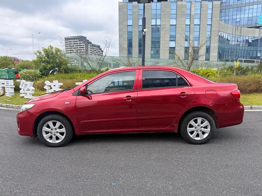 Toyota Corolla — миниатюра 4
