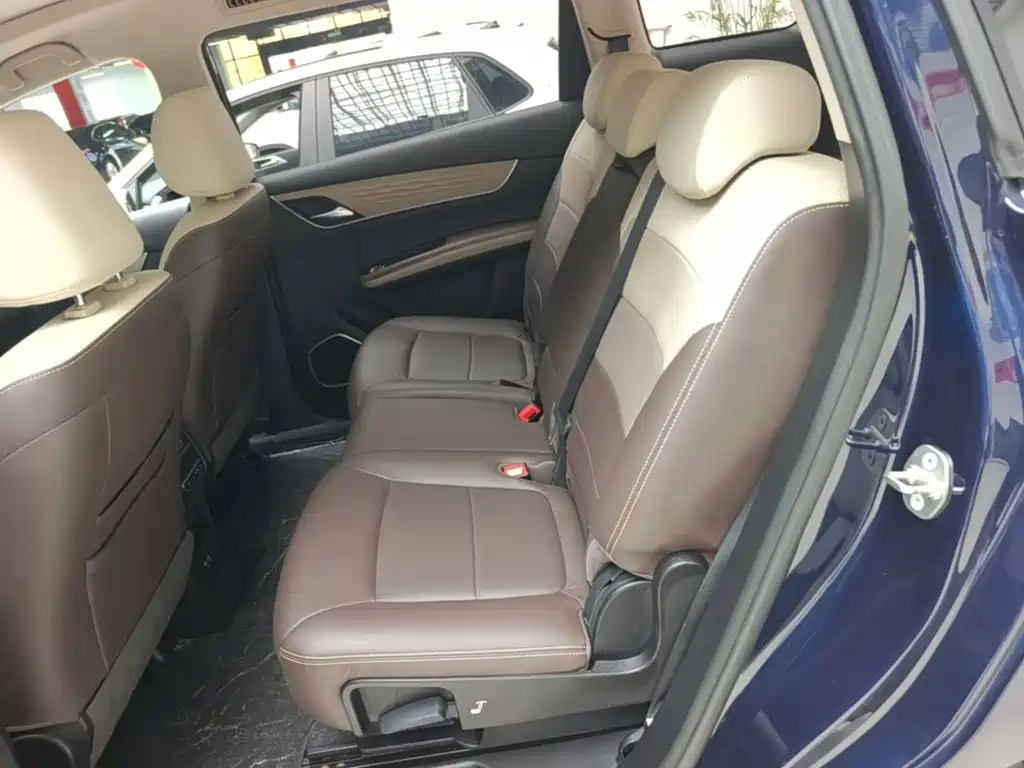 BYD MAX New Energy — миниатюра 17