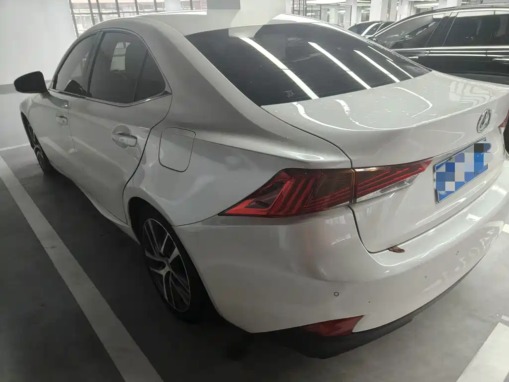 Lexus IS — миниатюра 11