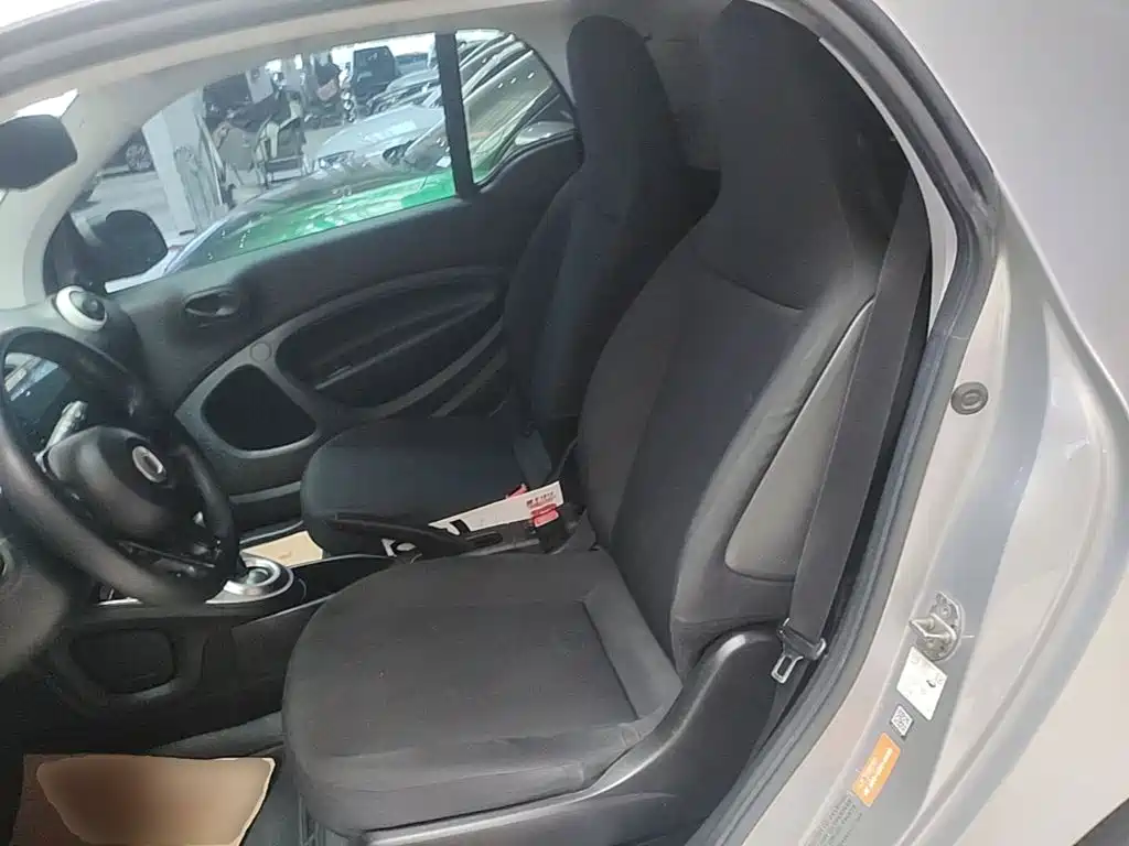 smart Smart Fortwo — миниатюра 17