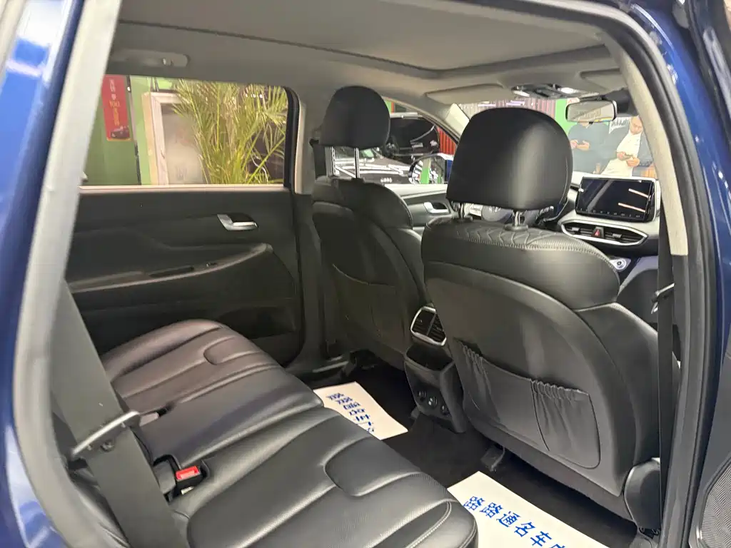 Hyundai Santa Fe — миниатюра 8