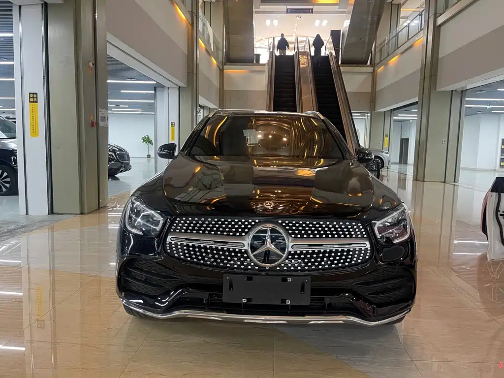 MERCEDES-BENZ GLC