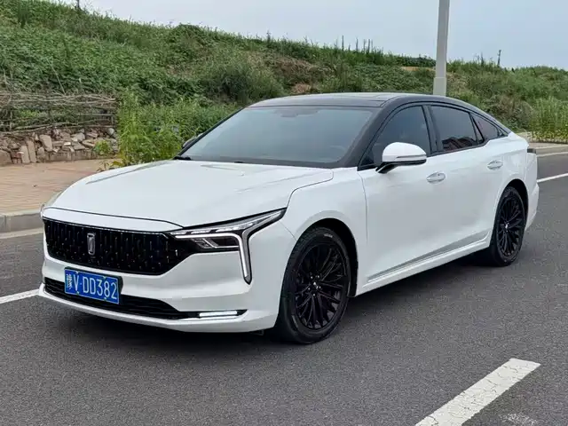2023 Bestune B70