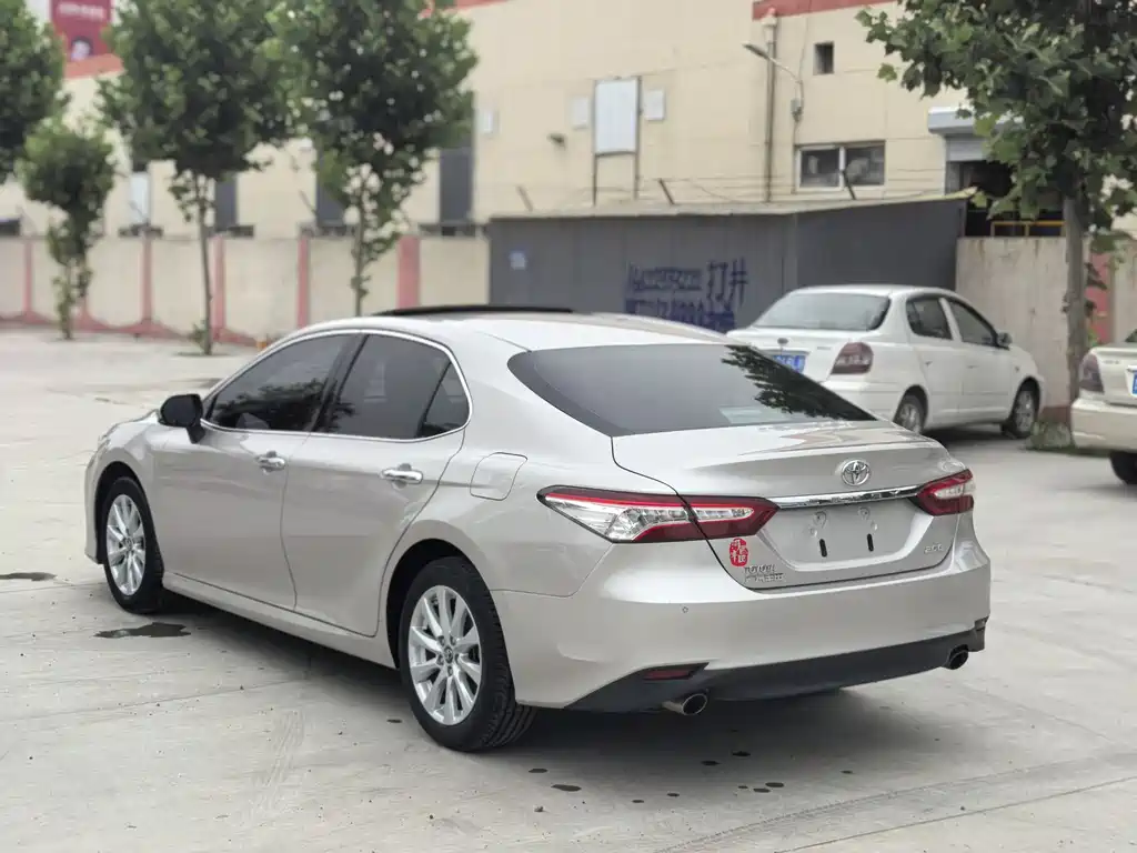 Toyota Camry 2018 2.0G Luxury