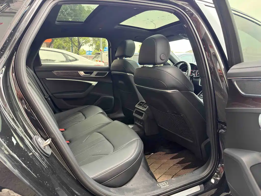 Audi A6L — миниатюра 6