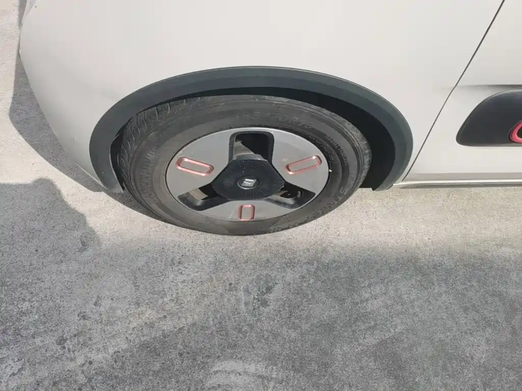 Baojun KiWi EV — миниатюра 23