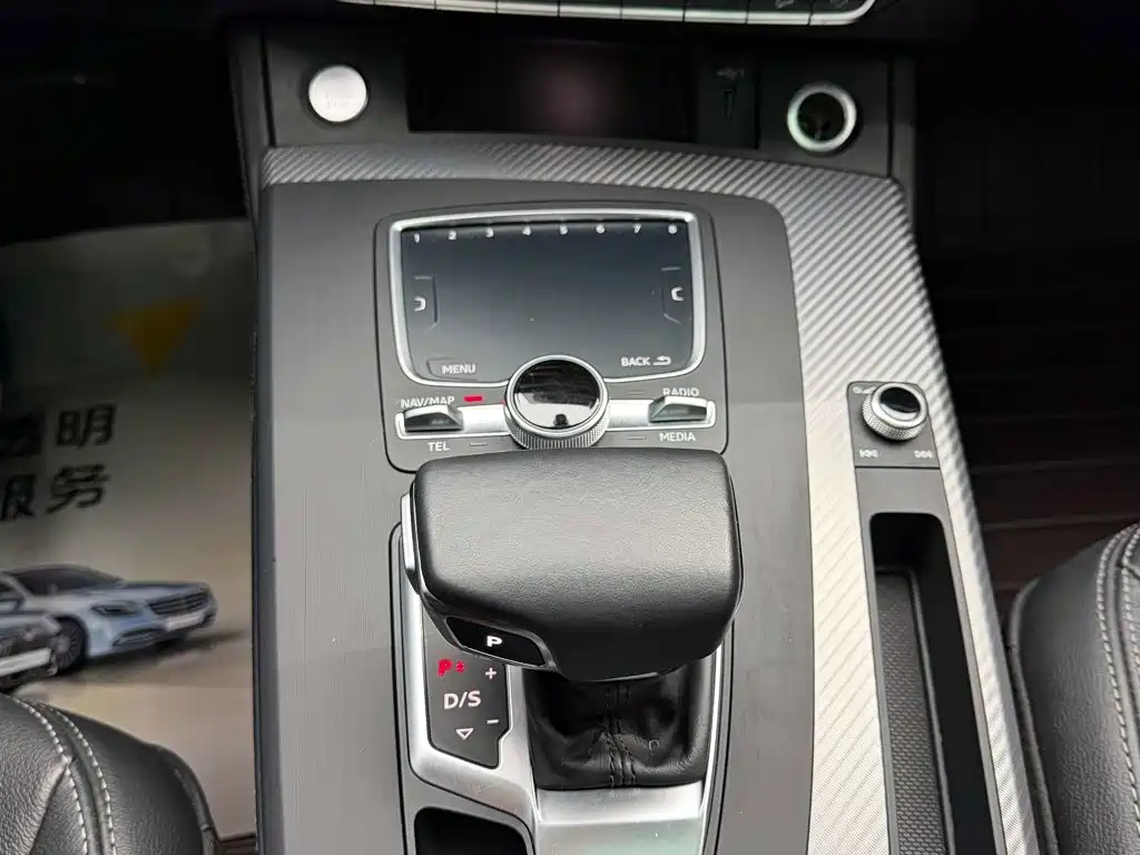 Audi Q5L — миниатюра 14